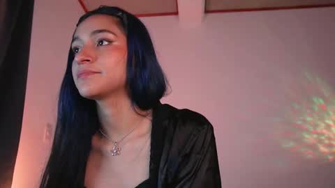 Halsey  online show from September 30, 1:43 pm