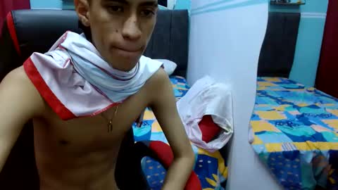 Snapshot of hamcummboy20 chatting on December 14, 3:58 pm hamcummboy20 online show from December 14, 3:58 pm