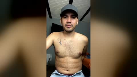 hamiltong12 online show from December 20, 5:47 am