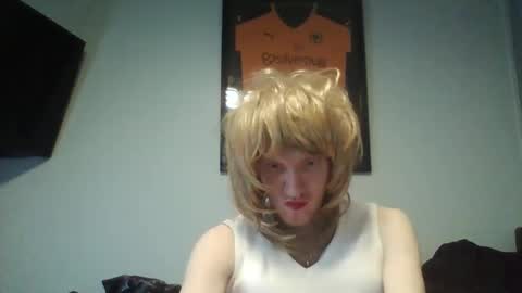 Sissy Sarah-Louise  online show from March 10, 1:59 pm