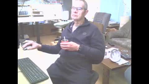 Prefer men 80 online show from December 1, 8:44 pm