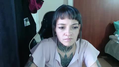 Hanya online show from December 3, 6:30 pm