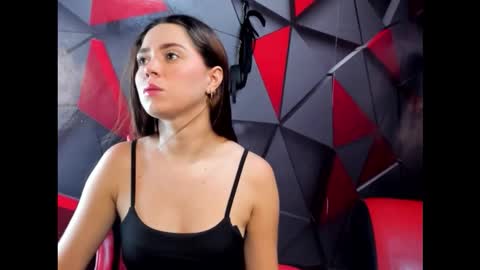 Hana and Zeta online show from November 9, 12:30 pm