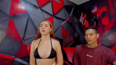 Hana and Zeta online show from December 4, 1:00 pm