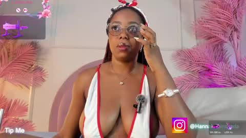 hanaahquinn online show from May 9, 12:11 pm