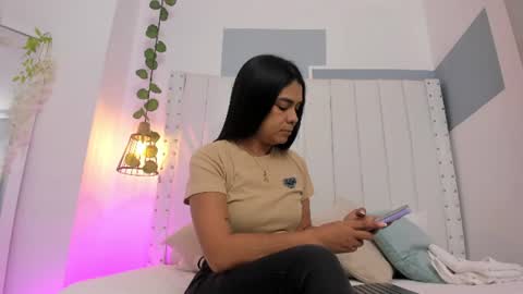 hanah_gray online show from June 24, 11:17 am