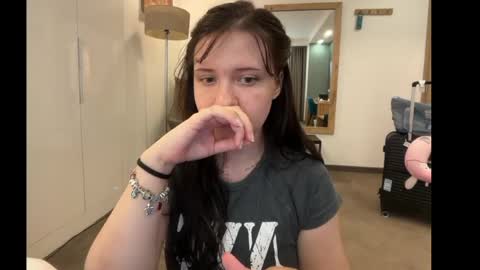 hanahwoods online show from May 30, 12:14 pm