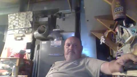 naked man online show from April 15, 2:04 am