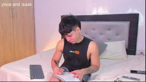 handsome_boys69 online show from April 2, 5:37 am