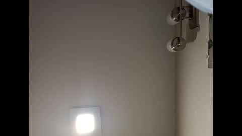 handsomedaddy198923 online show from October 18, 7:01 am