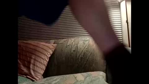 handsomedaddy198923 online show from October 19, 7:02 am