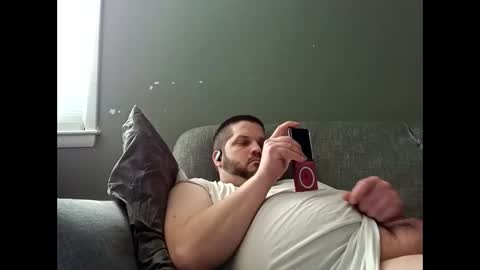 Handsomedaddy198923 online show from April 1, 3:20 pm