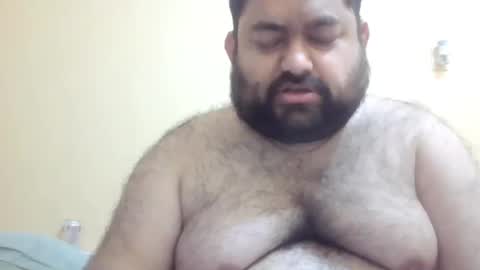 Hunk Fingers online show from March 4, 6:26 am