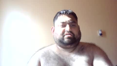 Hunk Fingers online show from February 2, 4:00 pm