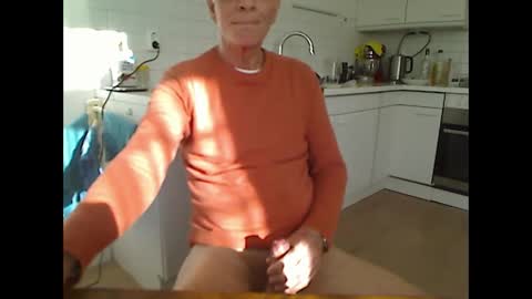 hankk54 online show from November 25, 11:09 am