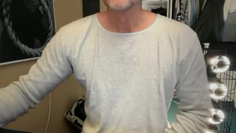 hanky online show from December 23, 9:05 am