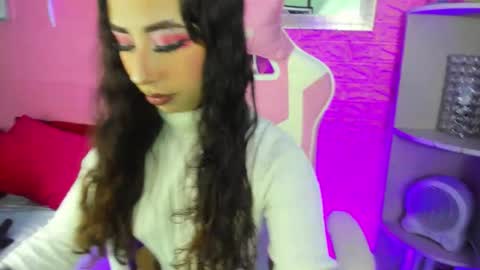  hanna  online show from December 18, 2:18 am