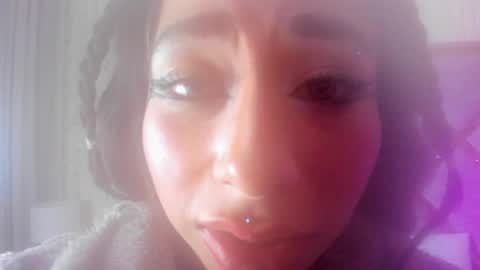  hanna  online show from March 8, 9:28 am