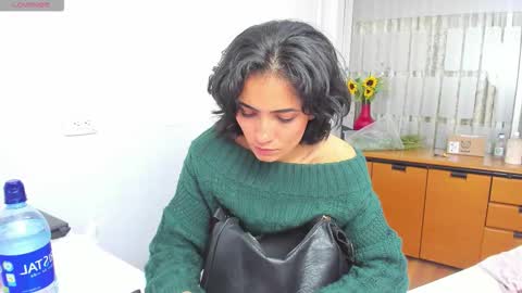 Sara online show from December 4, 7:57 pm