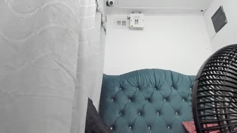 hanna_hornyx20 online show from January 19, 12:20 am