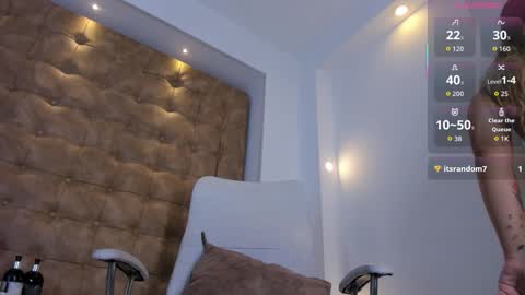  Hanna online show from December 3, 12:39 pm