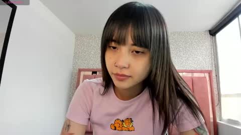  H A N N A  online show from March 2, 7:42 pm