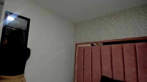  H A N N A  online show from October 10, 9:19 pm