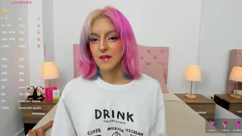 Hannah online show from May 28, 11:30 am