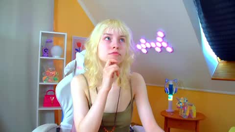 Hannah online show from April 24, 6:15 am