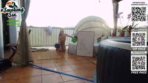 Hannah James online show from March 15, 5:27 pm