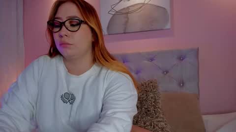 hannamartinn_ online show from November 7, 2:47 am