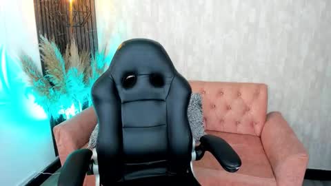 Hanna online show from November 19, 9:13 pm