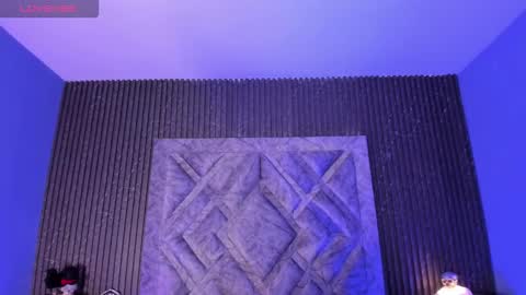 hannyk_ online show from October 20, 12:21 pm