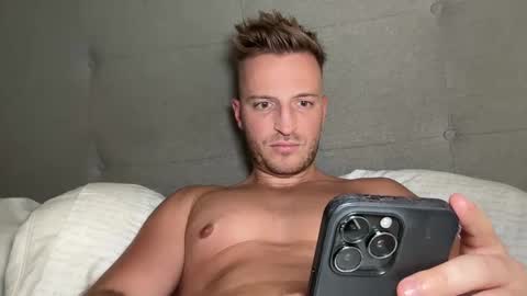 Snapshot of hanzlagerfelt chatting on September 29, 9:58 pm hanzlagerfelt online show from September 29, 9:58 pm