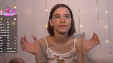 Evy  online show from March 4, 7:30 am