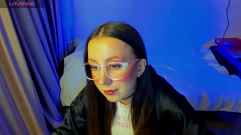 Stephanie online show from June 25, 7:19 pm