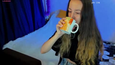 Snapshot of happystephanie chatting on January 5, 8:10 pm Stephanie online show from January 5, 8:10 pm