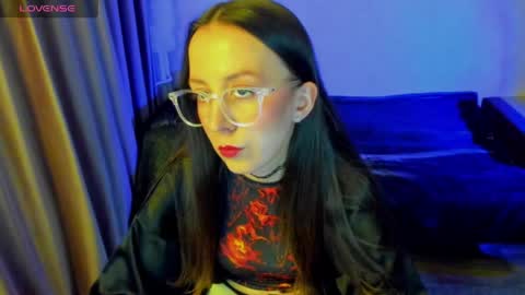 Stephanie online show from May 7, 8:04 pm