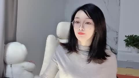 Daisy online show from February 27, 5:04 pm