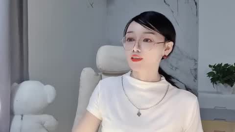 Daisy online show from March 10, 5:18 pm