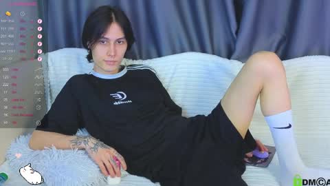 Mark online show from April 13, 10:47 pm