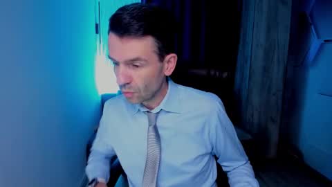 Steve online show from October 19, 3:44 am