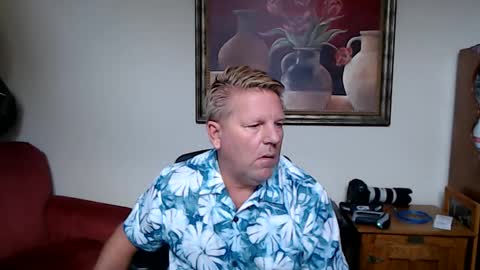 Steele and Cassie online show from December 1, 11:47 pm