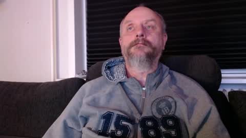 MrLazy online show from December 20, 6:15 pm