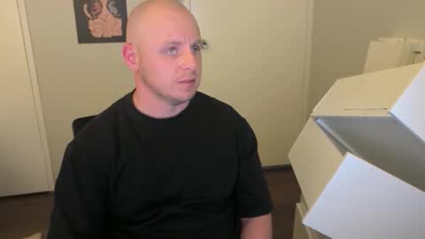 Stand Lee online show from March 25, 7:37 am