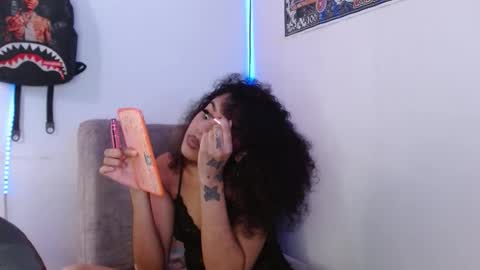 harley_quinnn111 online show from February 23, 10:01 pm