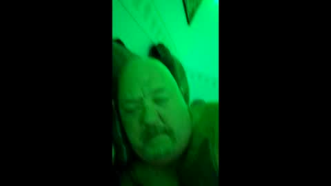 harleyguy1014 online show from May 18, 12:42 am