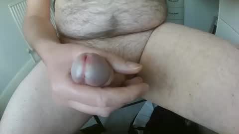 Snapshot of harryhairybod chatting on October 27, 12:27 pm harryhairybod online show from October 27, 12:27 pm
