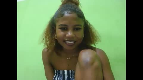 hasleyinah online show from May 14, 7:01 pm