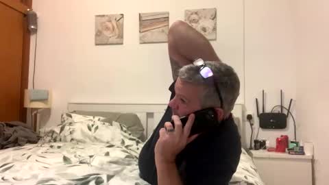 hawks2113 online show from December 6, 10:46 pm